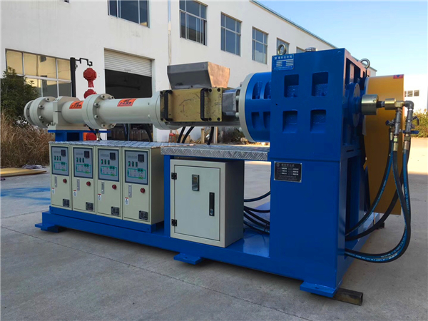 螺桿式冷水機(jī)組 螺桿式冷水機(jī)組