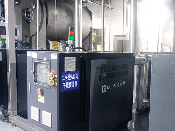 干燥機(jī)加熱模溫機(jī) 干燥機(jī)加熱模溫機(jī)